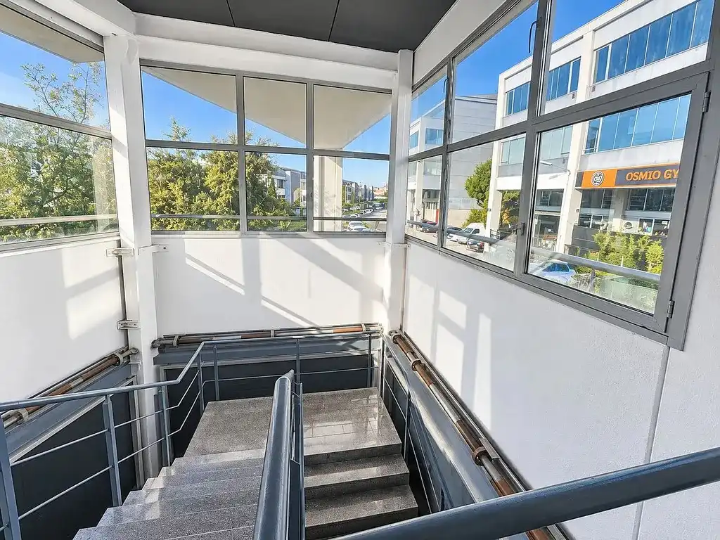 Local comercial en venta en Carrer de l'Electrònica, imagen 9
