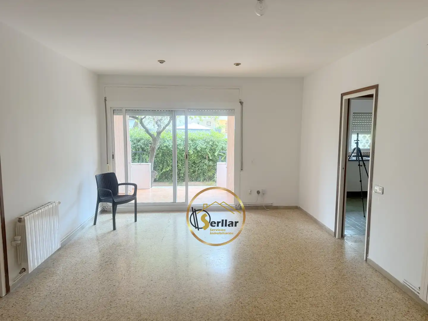 Außenansicht von Erdgeschoss zum Verkauf in Calafell mit Heizung, Privatgarten und Terrasse