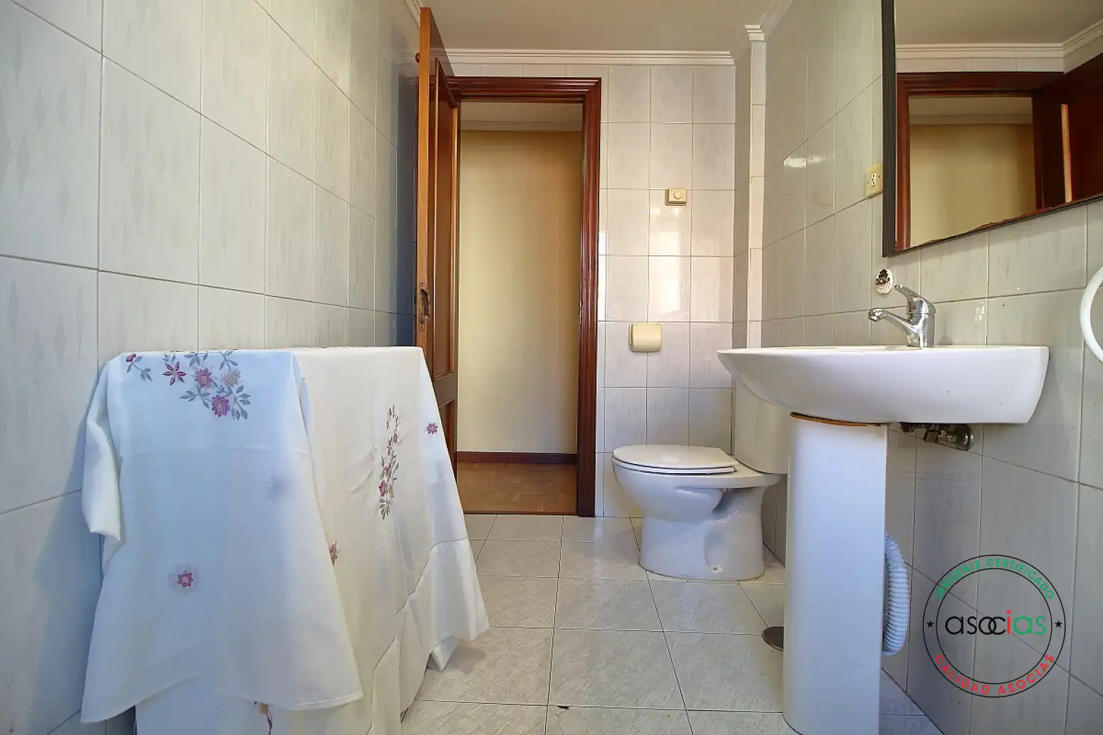 Baño de Piso en venta en Gijón  con Calefacción, Parquet y Terraza