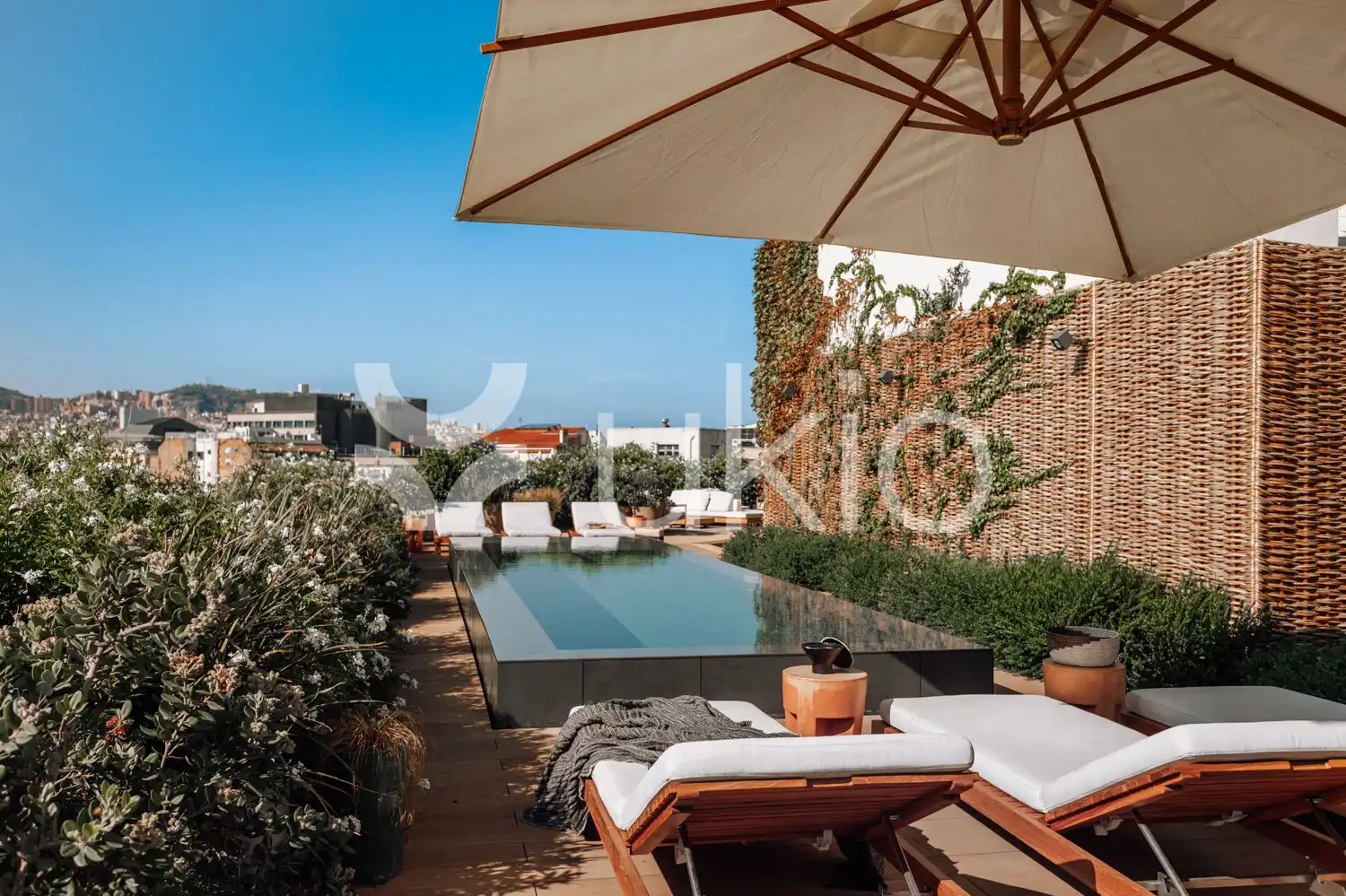 Terrasse von Wohnungen zur Miete in Barcelona mit Klimaanlage, Heizung und Möbliert