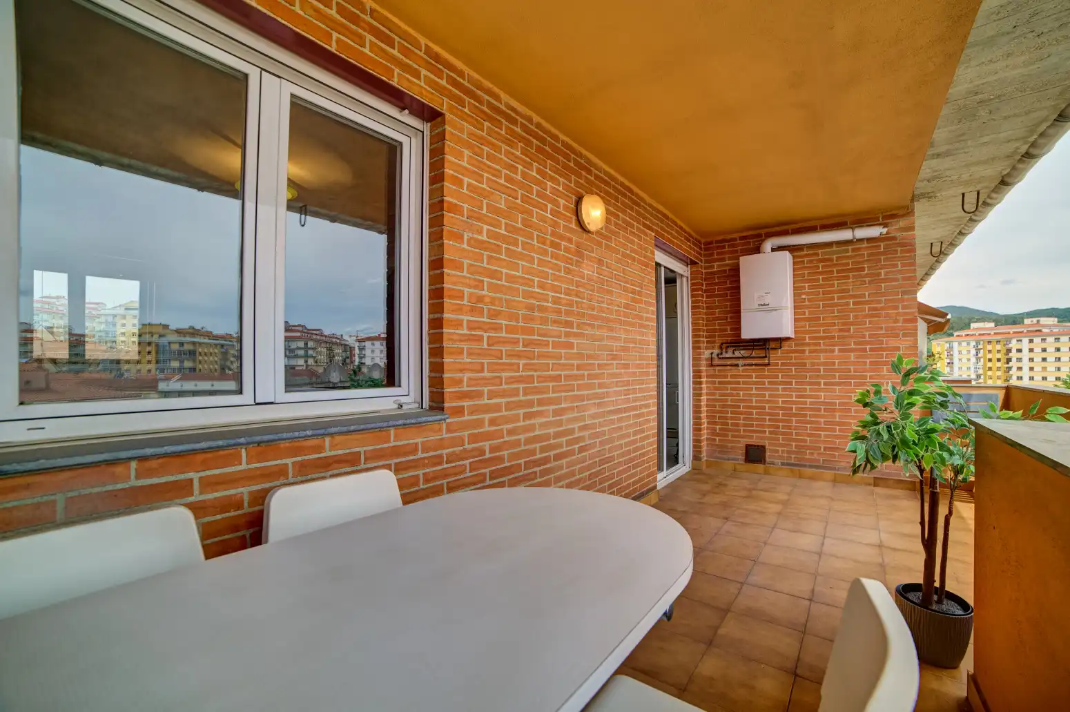 Terraza de Piso en venta en Burlada / Burlata con Calefacción, Parquet y Terraza