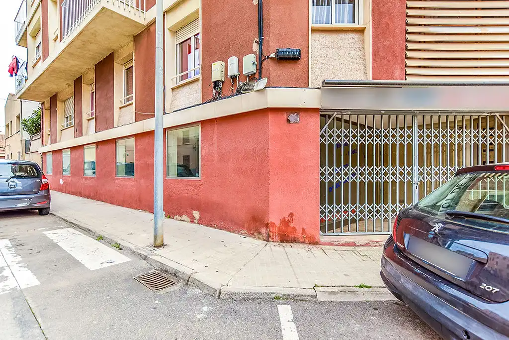 Vista exterior de Local en venta en El Morell