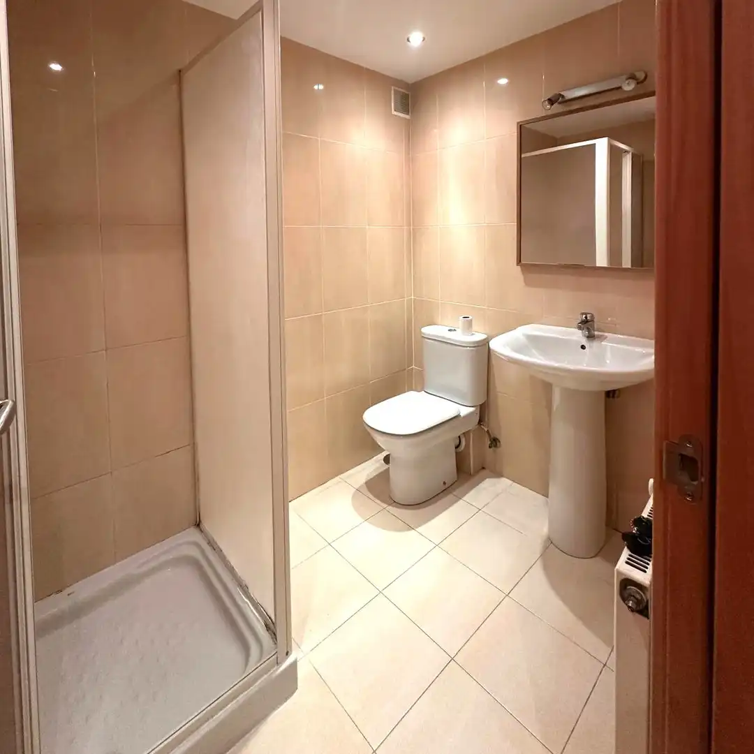 Baño de Piso en venta en Berrioplano / Berriobeiti con Calefacción, Parquet y Terraza