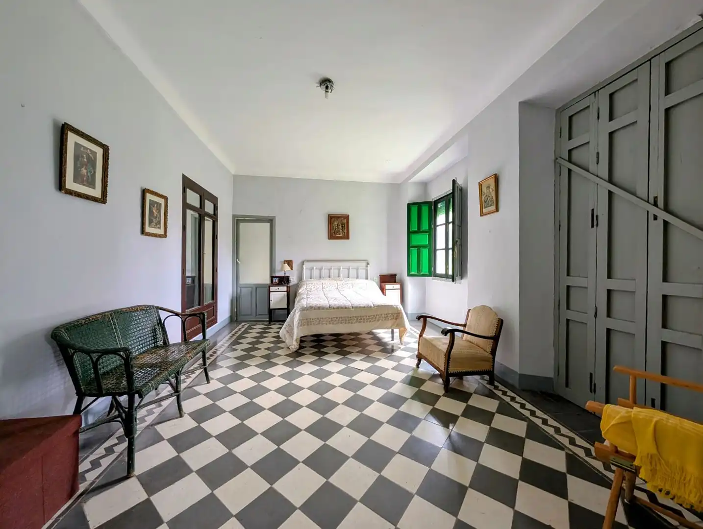 Dormitori de Casa o xalet en venda en Loja amb Aire condicionat, Calefacció i Jardí privat