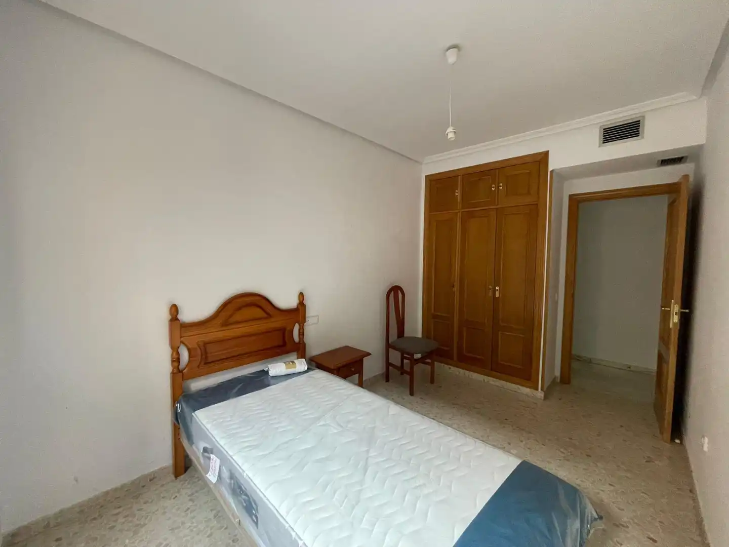 Bedroom of Flat for rent in Cáceres  with Heating, Terrace and Furnished