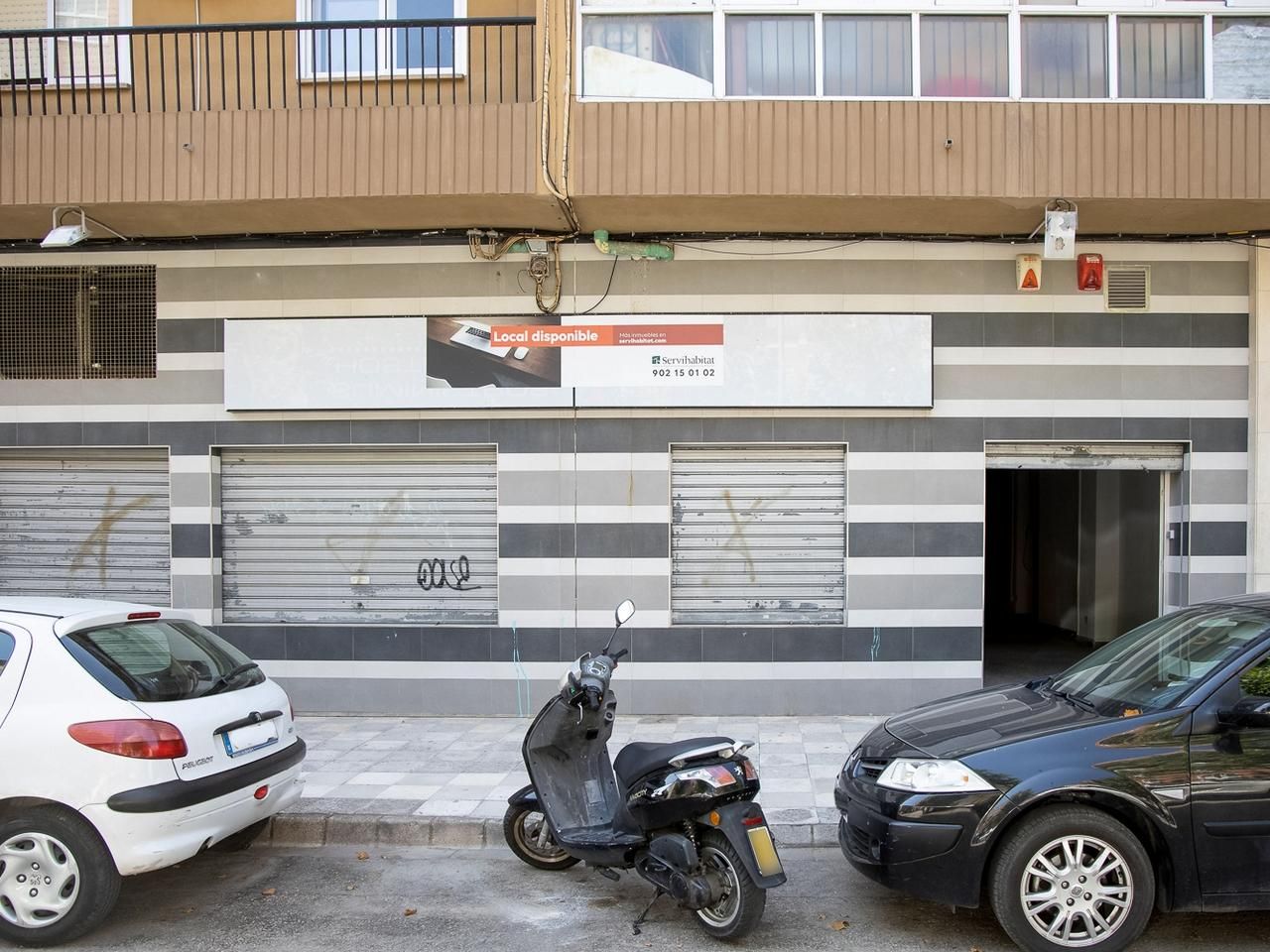 Vista exterior de Local en venda en  Albacete Capital