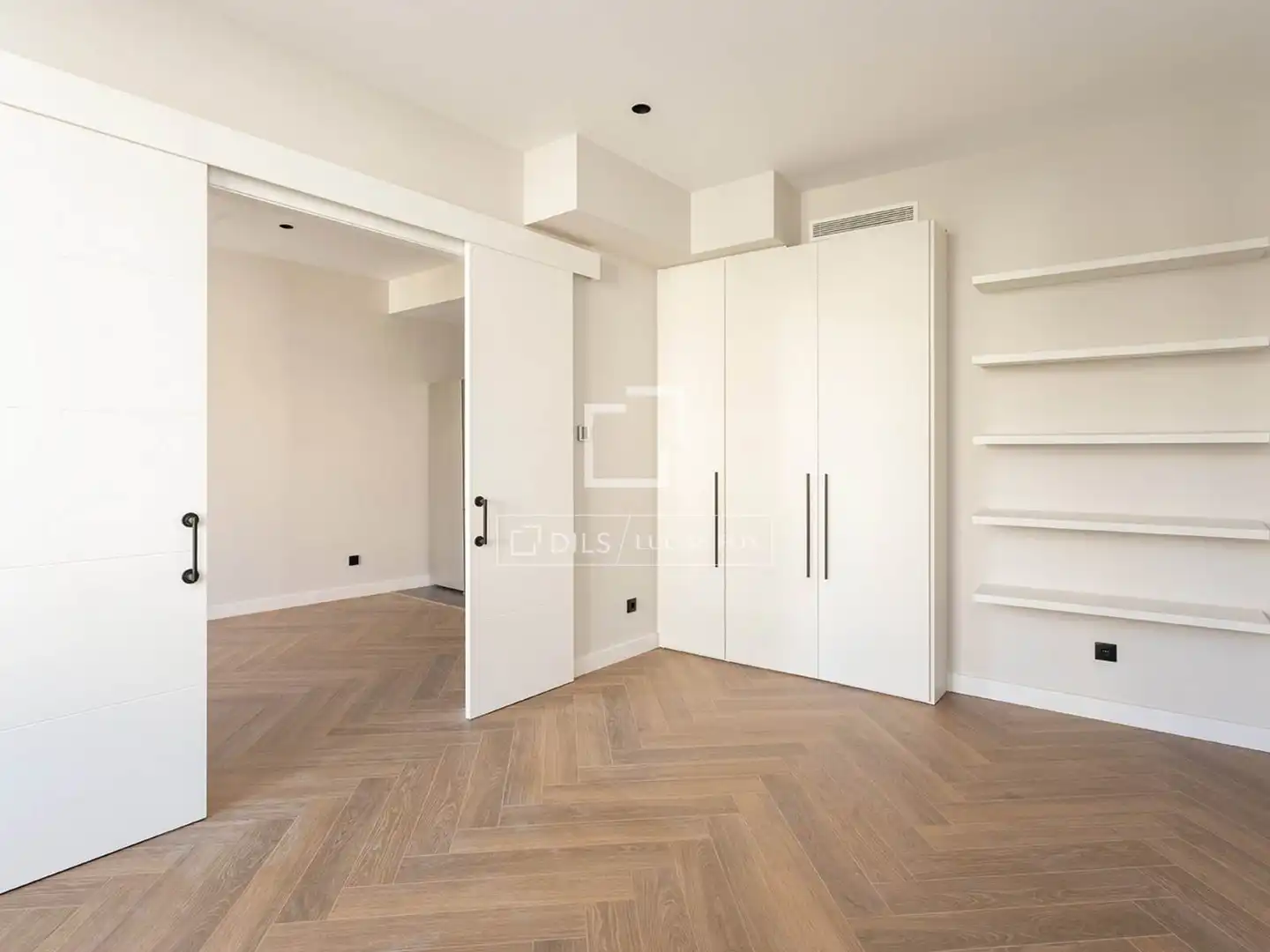Bedroom of Flat for sale in Barcelona  with Air Conditioner, Heating and Parquet flooring