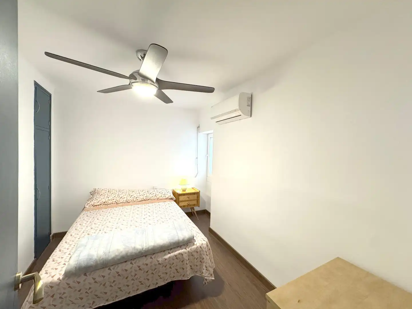 Habitación de Apartamento en venta en Santa Pola con Aire acondicionado, Terraza y Amueblado