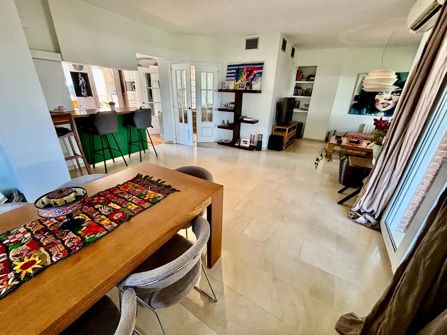 Comedor de Casa adosada en venta en Sant Joan d'Alacant con Aire acondicionado, Calefacción y Jardín privado