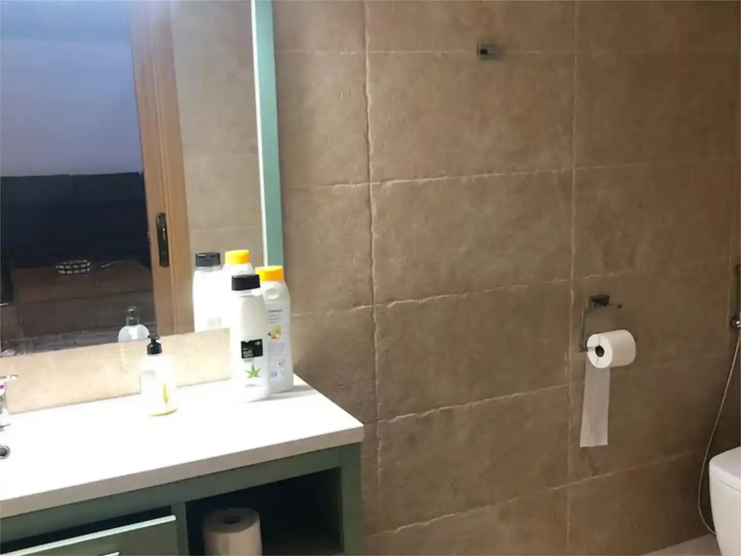Baño de Piso en venta en Tomares con Aire acondicionado, Piscina y Balcón
