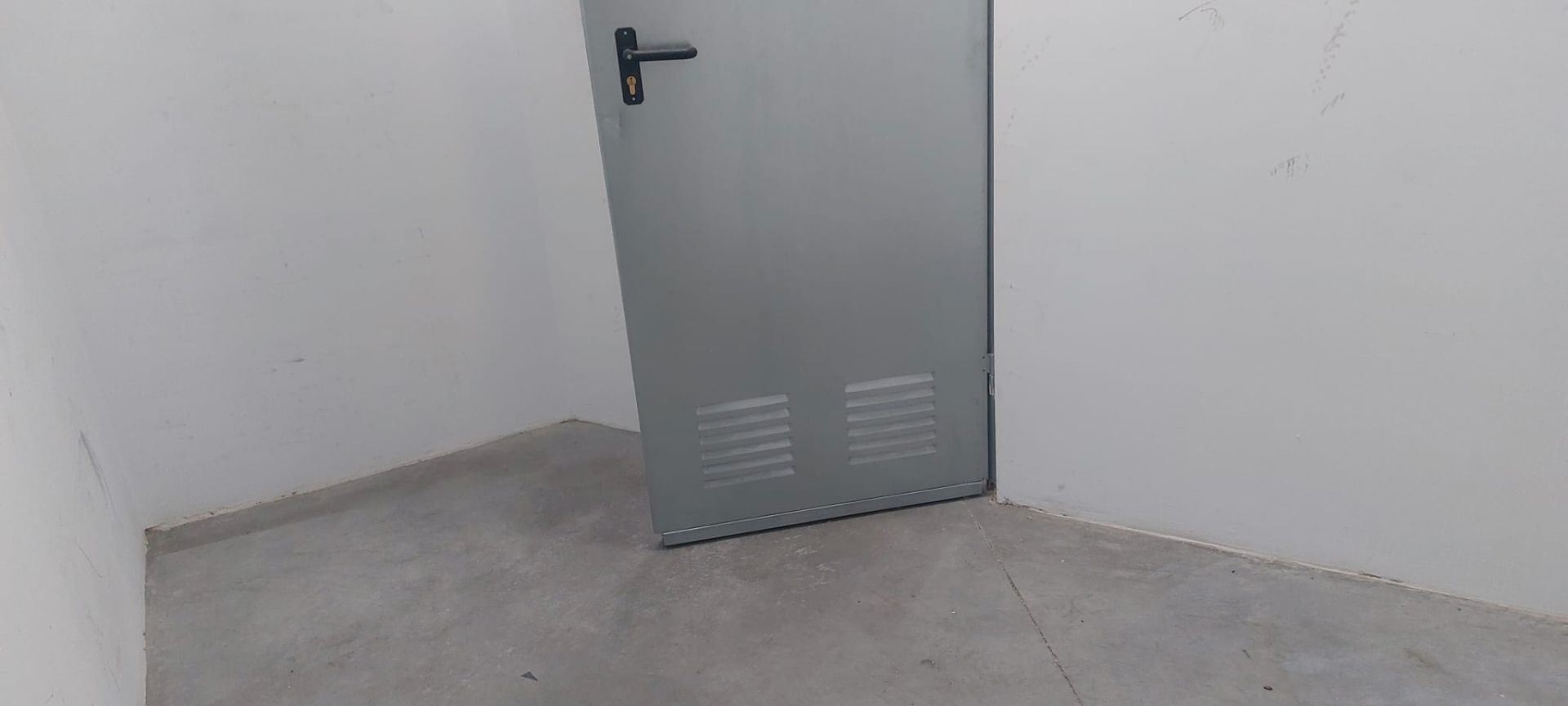 Box room to rent in Calle Duratón, Lucero, Latina