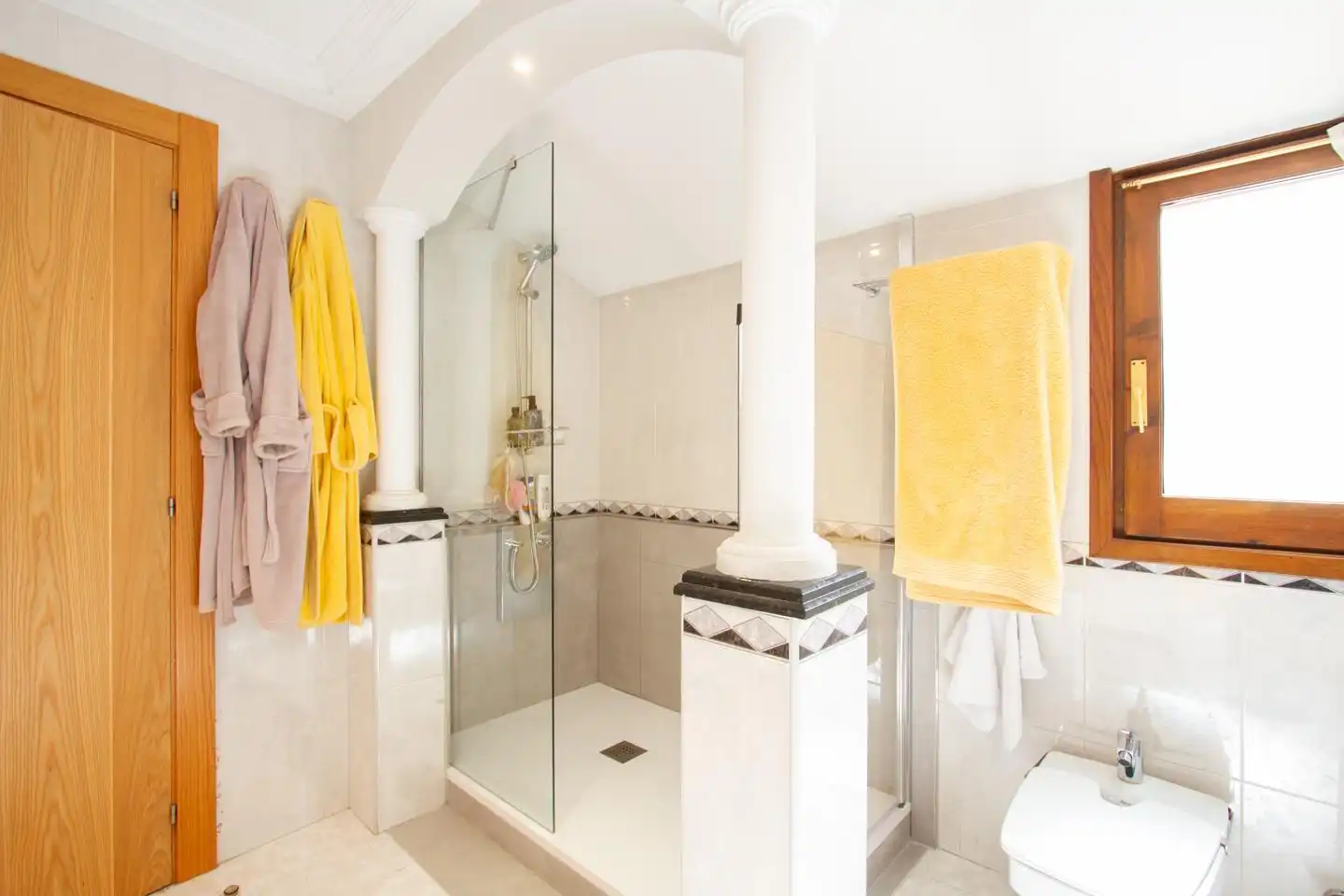 Badezimmer von Maisonette zum Verkauf in Villava / Atarrabia mit Klimaanlage, Heizung und Terrasse