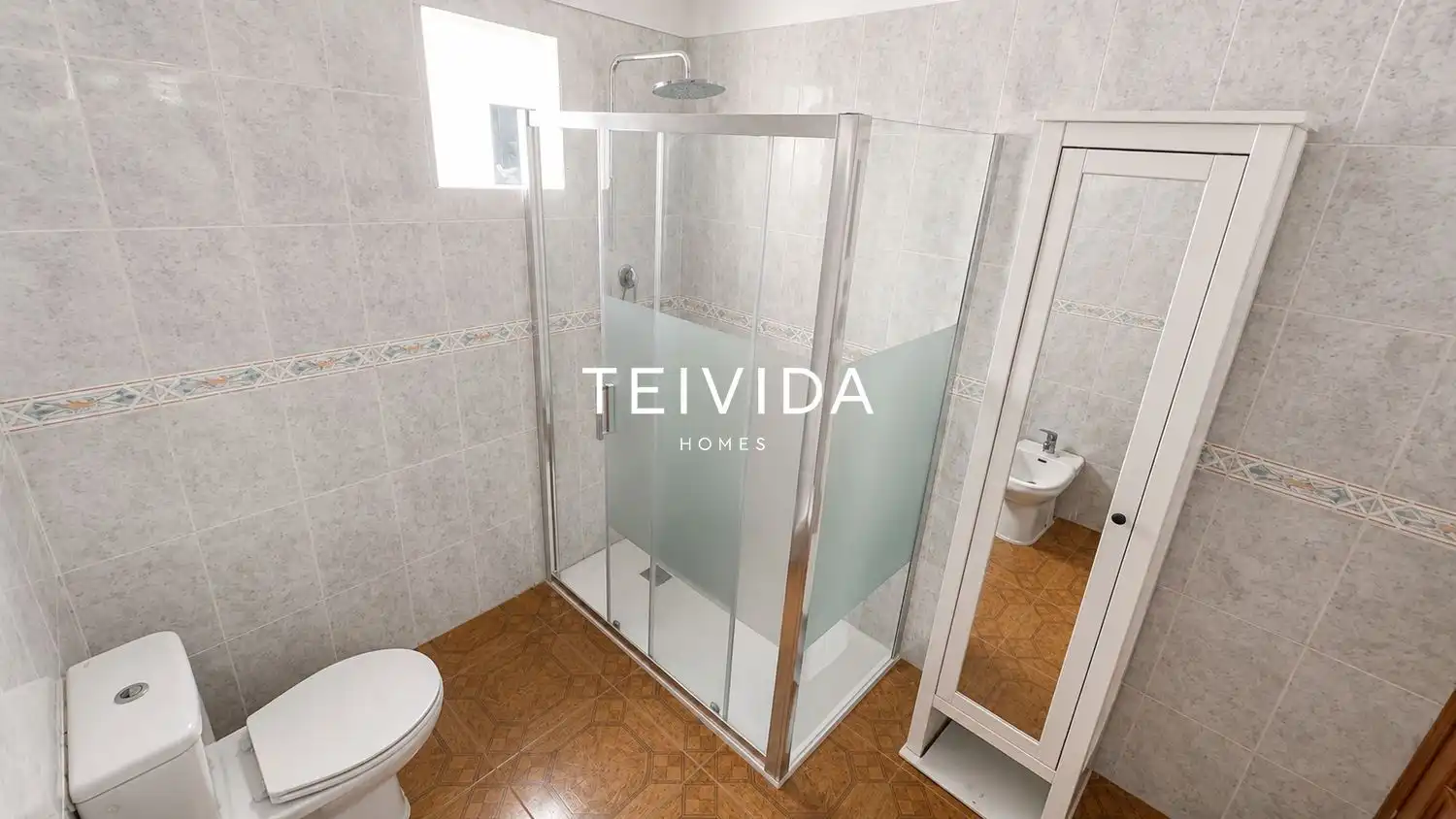 Baño de Ático en venta en Arona con Terraza, Amueblado y Horno