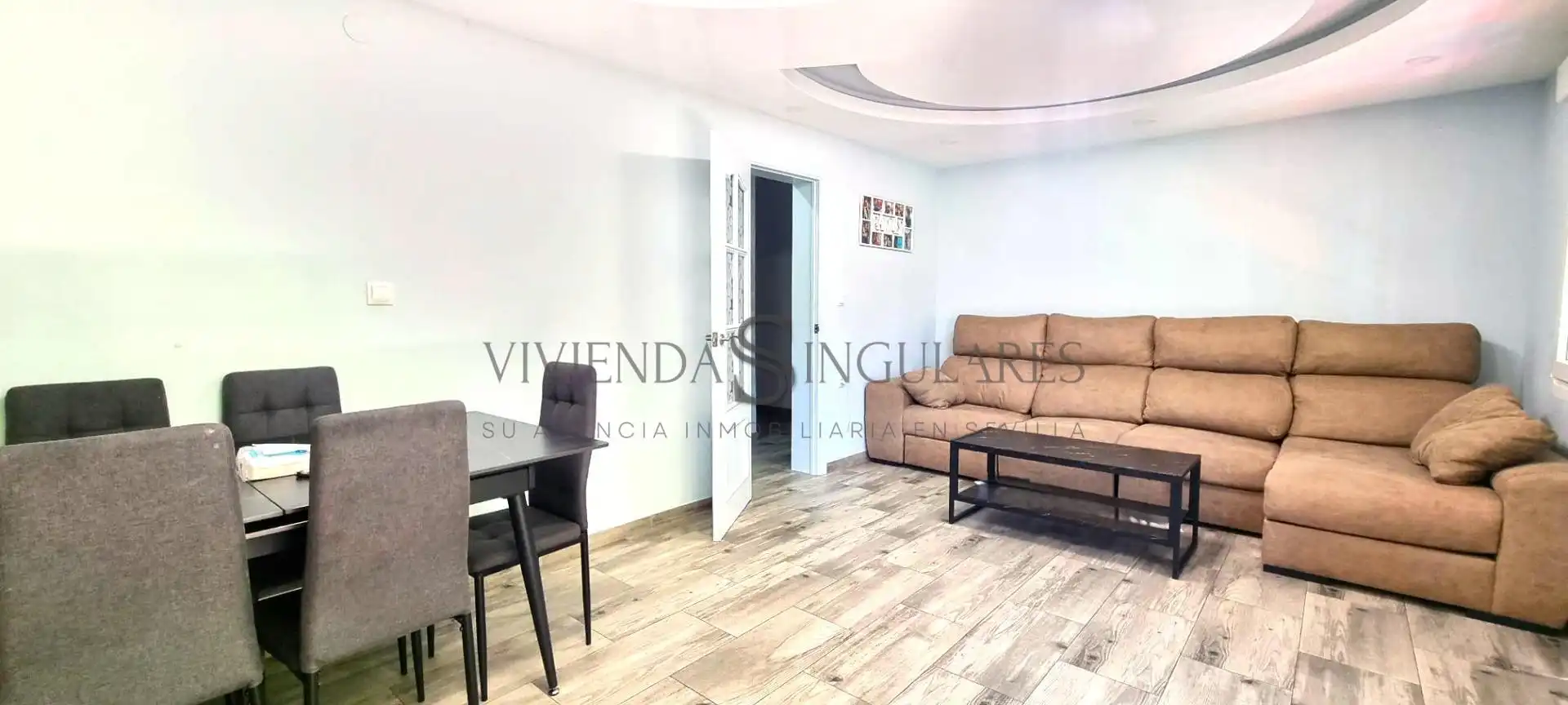 Living room of Flat for sale in Sevilla  with Air Conditioner, Heating and Terrace
