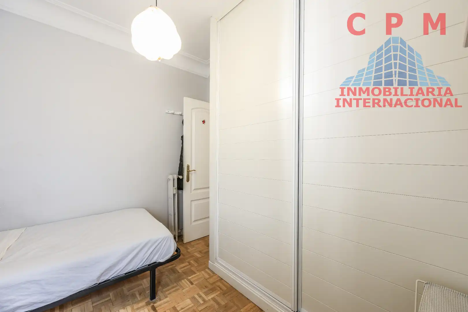 Bedroom of Flat for rent in Madrid  with Air Conditioner, Heating and Terrace