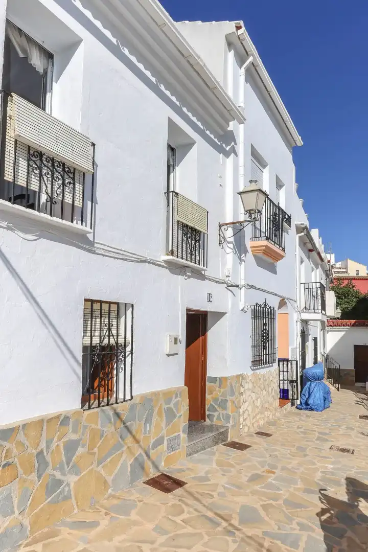 Vista exterior de Casa o xalet en venda en Yunquera amb Jardí privat i Traster