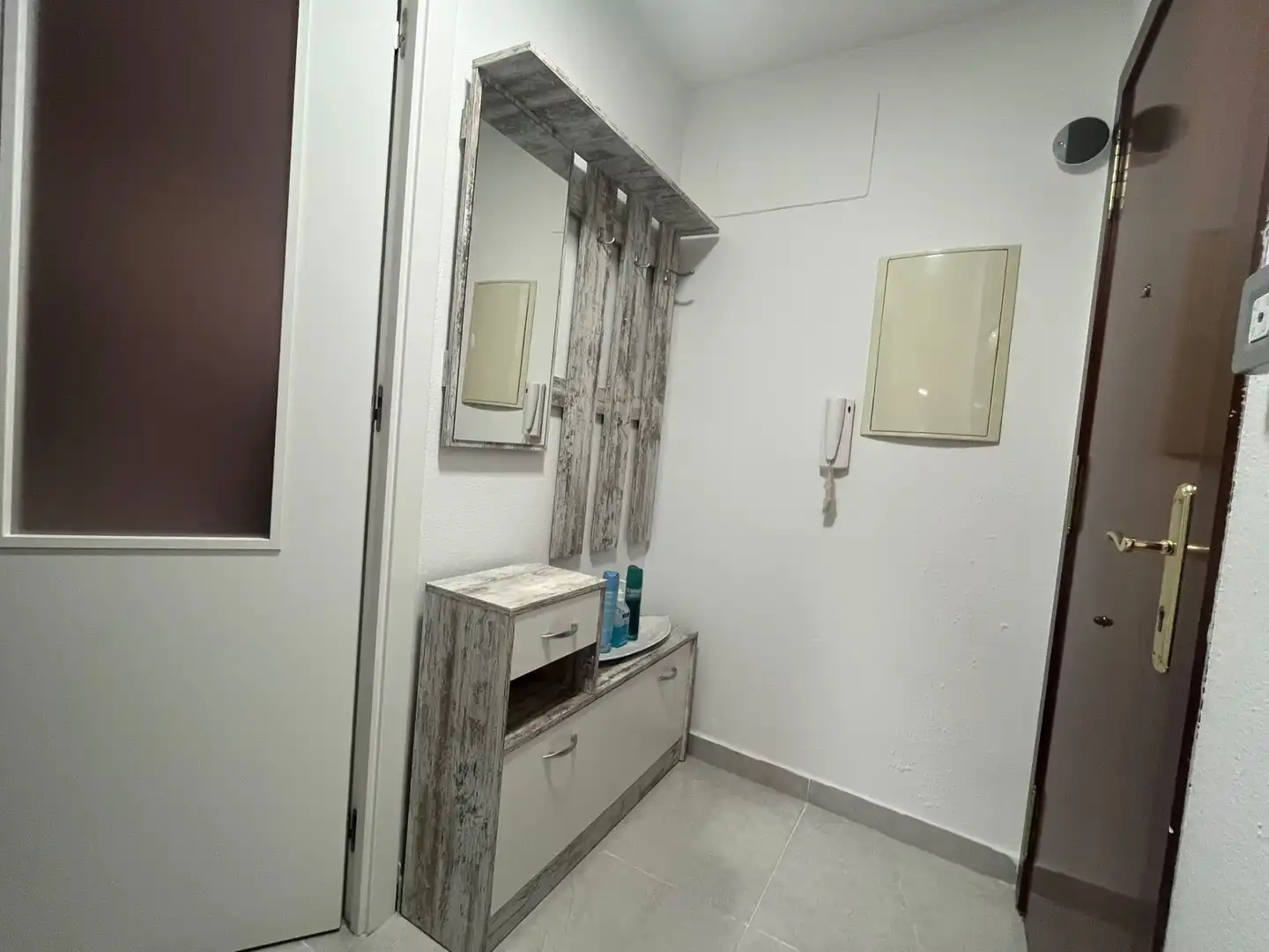 Flat with lift for sale in Calle Pintor Soriano Quiros, imagen 4