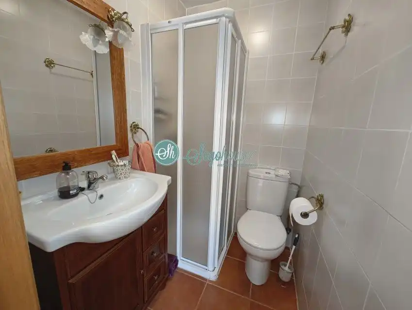 Baño de Piso en venta en Segovia con Calefacción, Parquet y Terraza