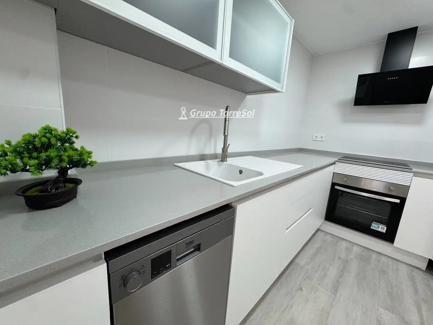 Cocina de Casa adosada en venta en Elche / Elx con Aire acondicionado, Calefacción y Terraza