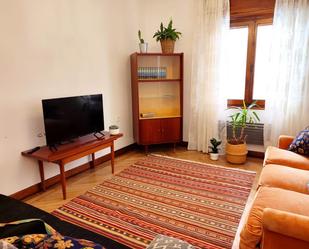 Living room of Flat to rent in Gijón   with Swimming Pool