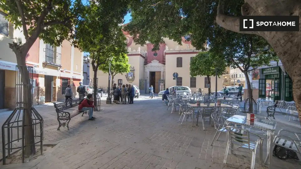 Room in Triana Casco Antiguo