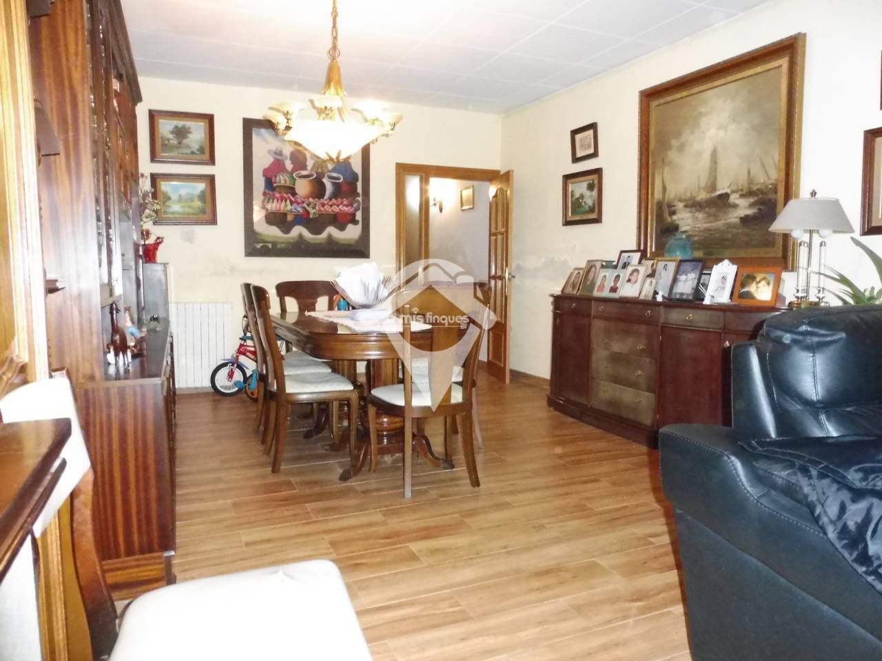Menjador de Casa o xalet en venda en Sabadell amb Aire condicionat, Calefacció i Jardí privat