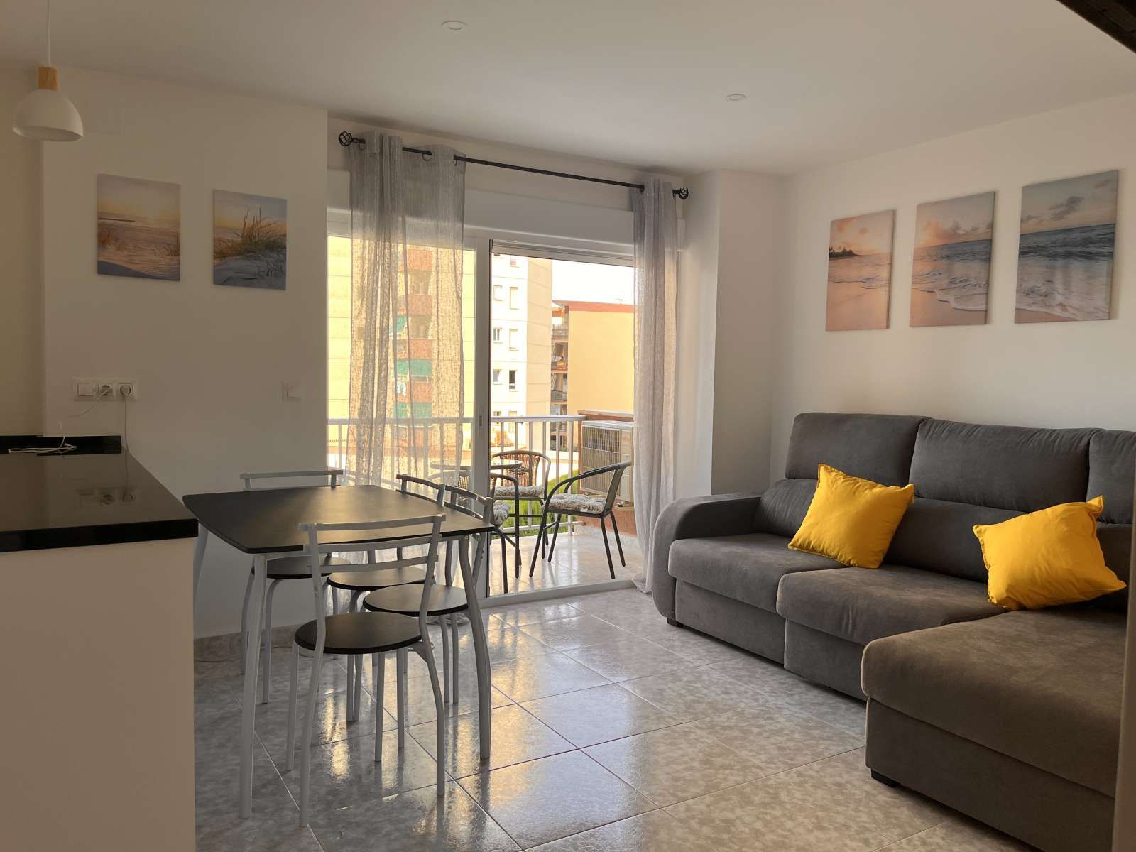 Sala d'estar de Apartament per a compartir en Almuñécar amb Aire condicionat i Terrassa