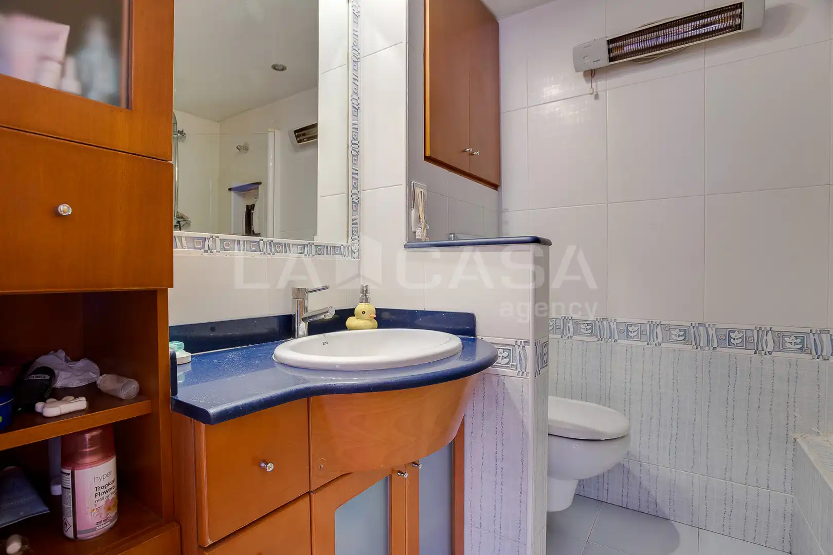 Baño de Piso en venta en Sant Adrià de Besòs con Balcón