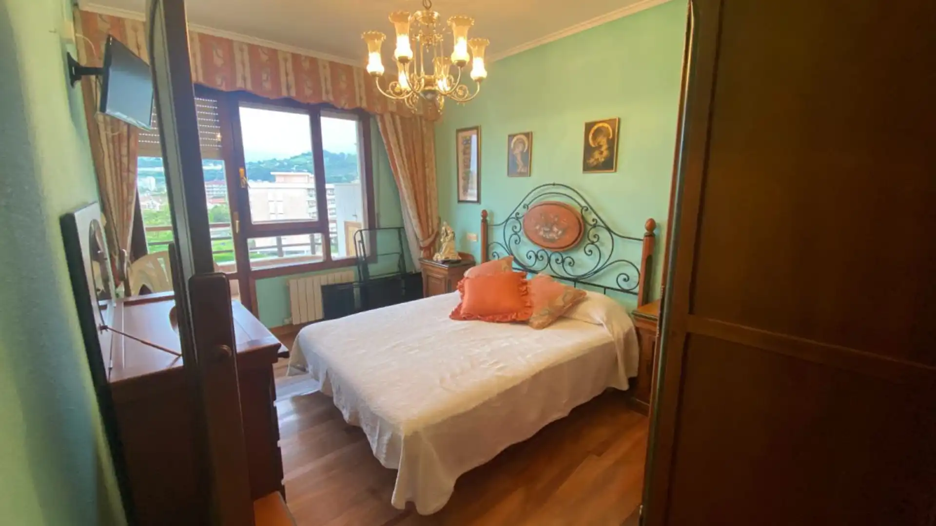 Schlafzimmer von Wohnung zur Miete in Laredo mit Heizung, Terrasse und Möbliert