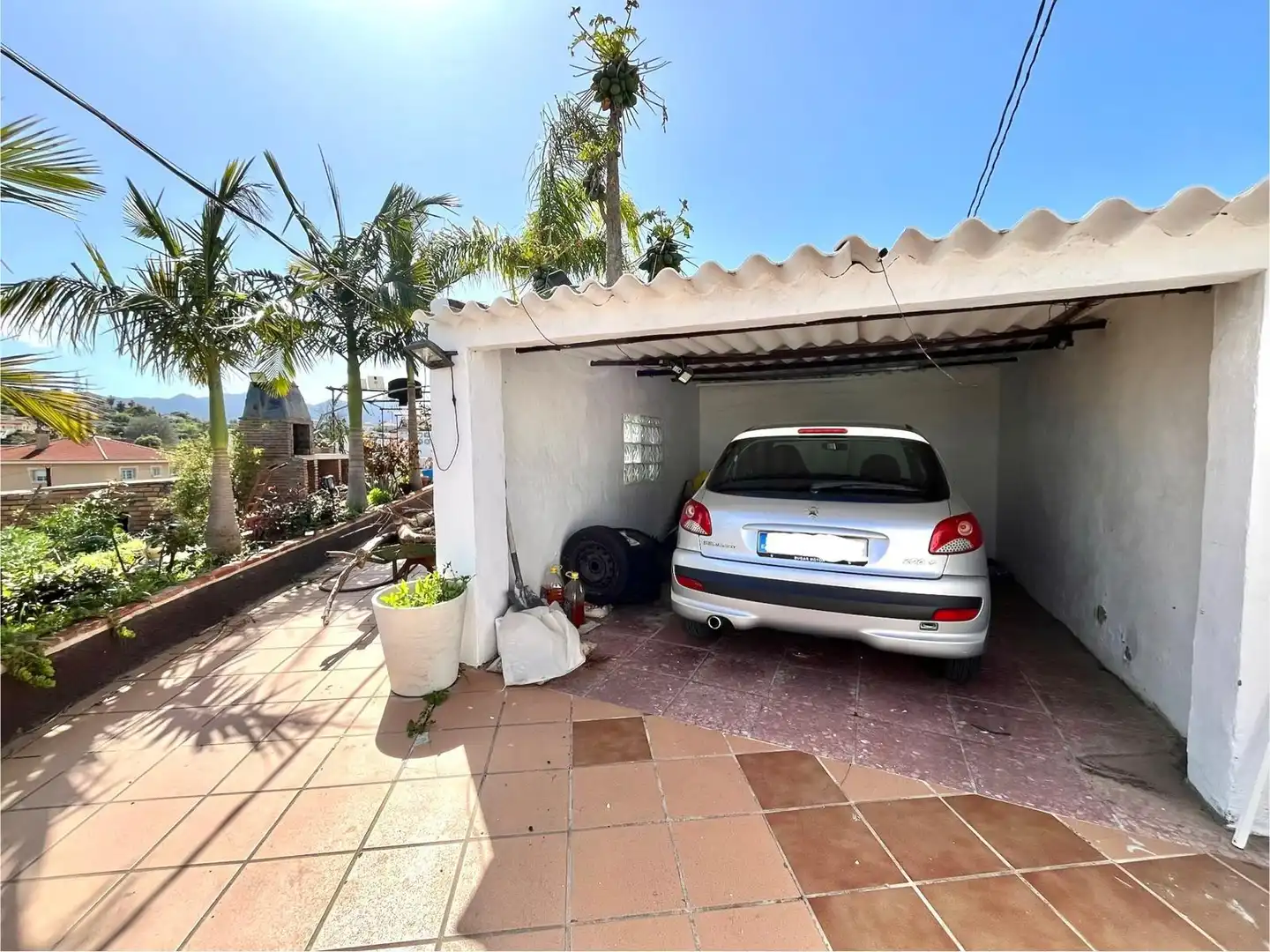 Vista exterior de Casa o xalet en venda en Alhaurín de la Torre amb Jardí privat, Terrassa i Traster