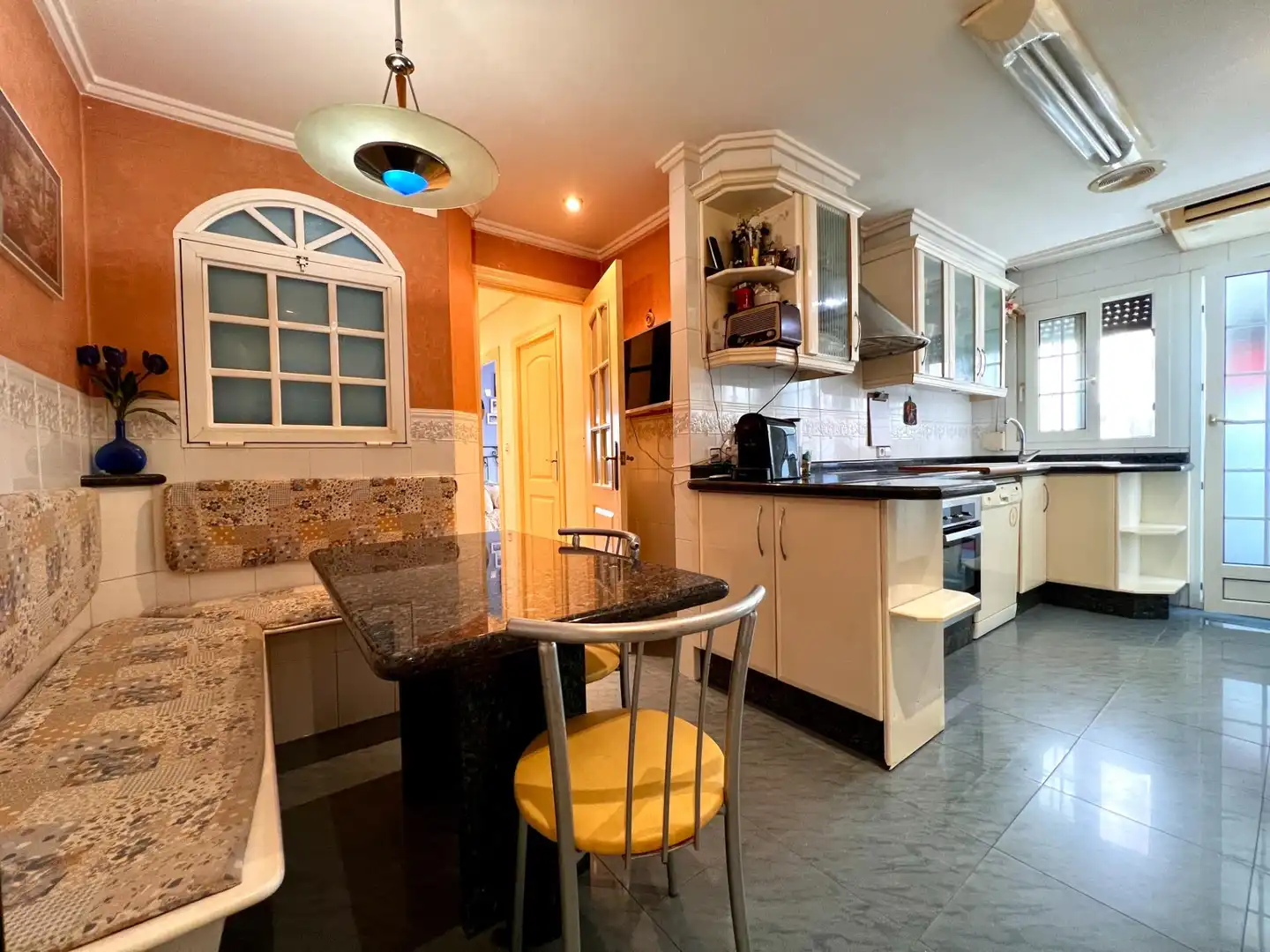 Cocina de Piso en venta en Tavernes Blanques con Aire acondicionado, Calefacción y Parquet