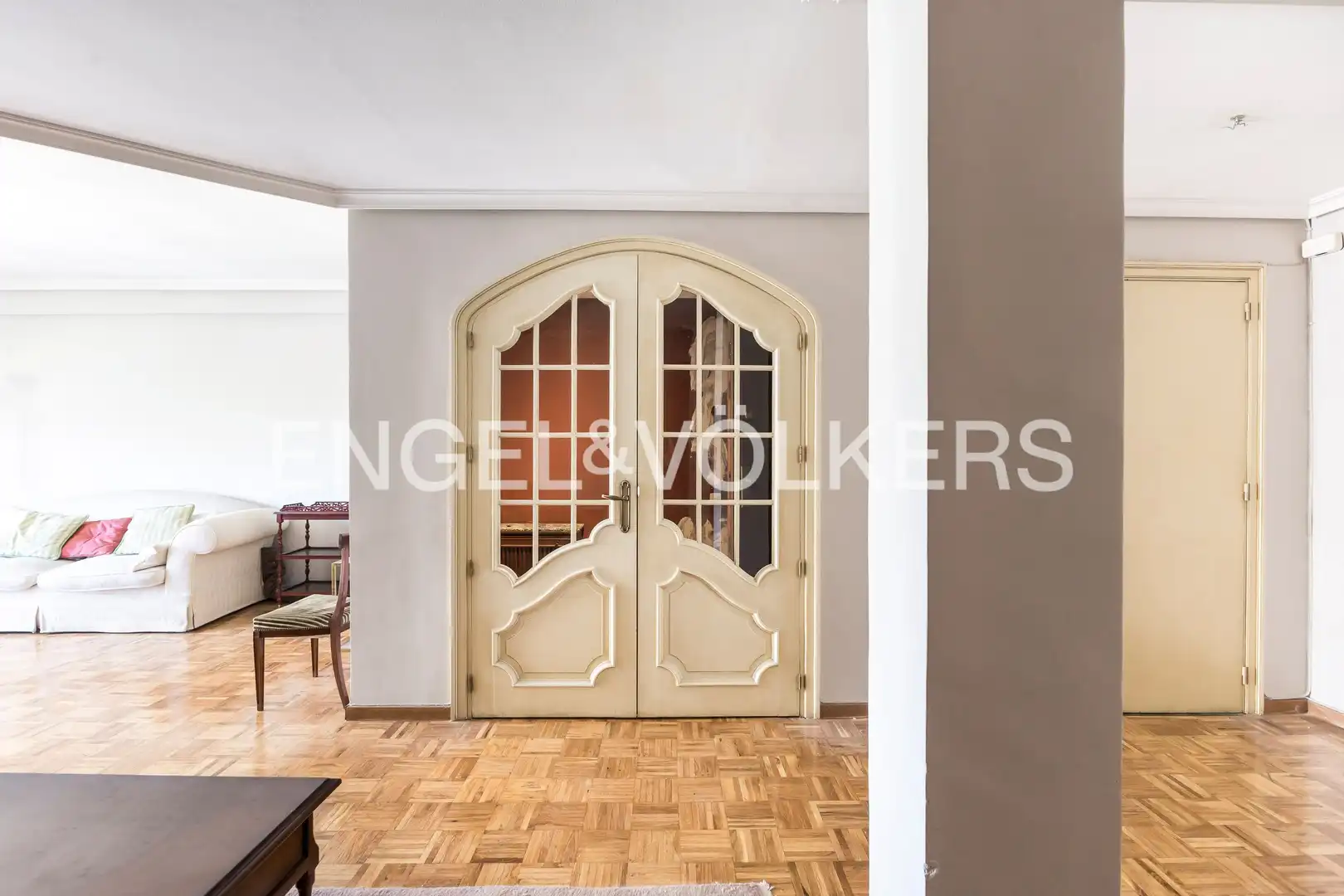 Piso en venta en Madrid con Calefacción y Balcón