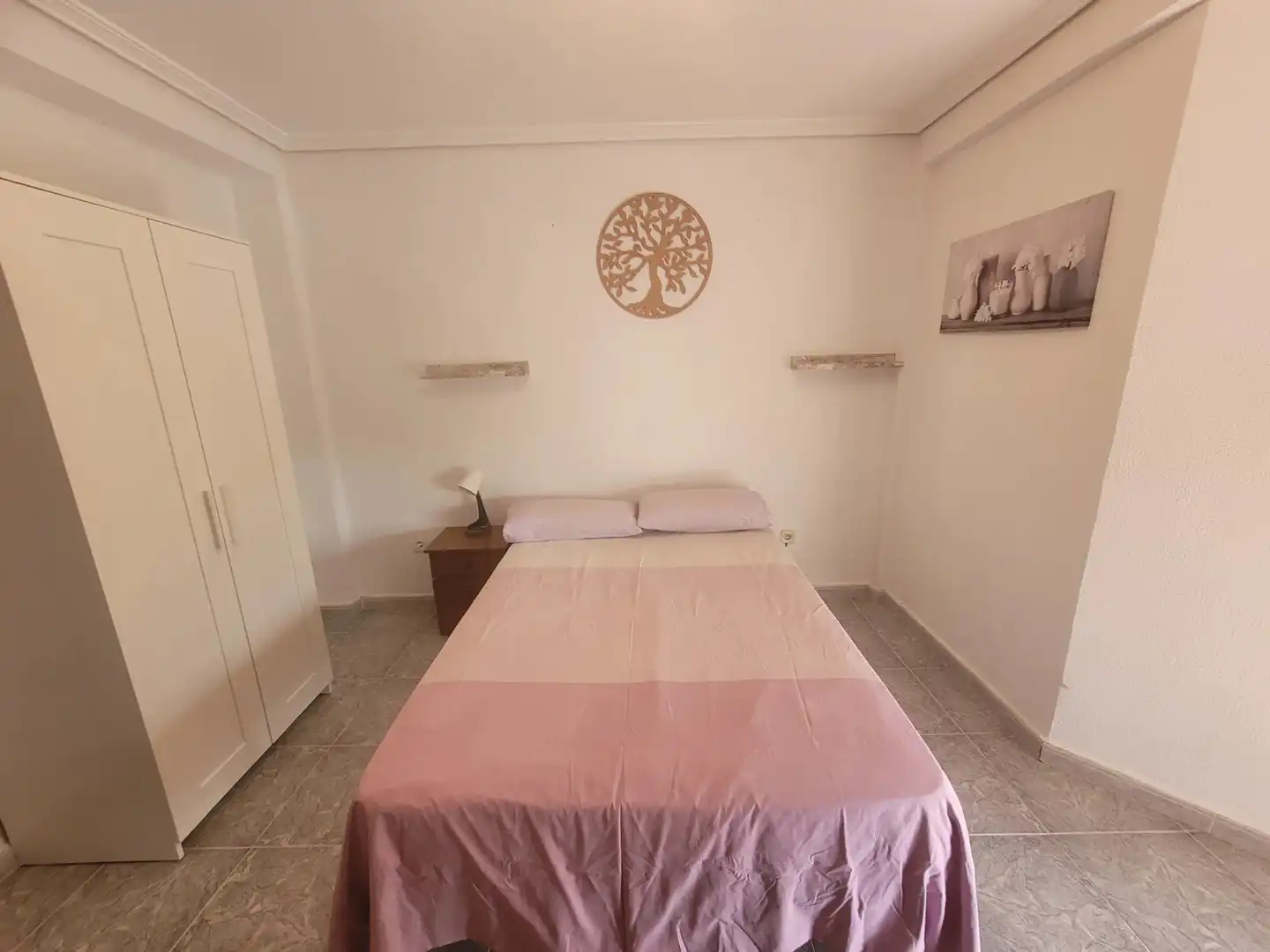 Bedroom of Flat for share in Cerro - Amate