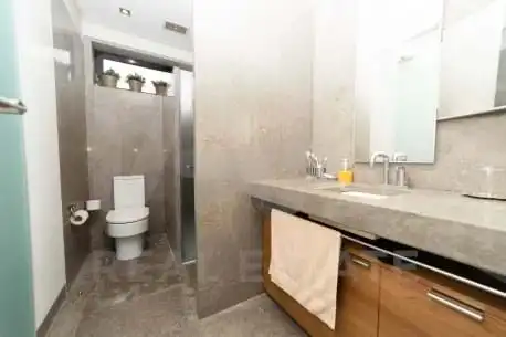 Baño de Dúplex en venta en León Capital  con Aire acondicionado, Calefacción y Terraza