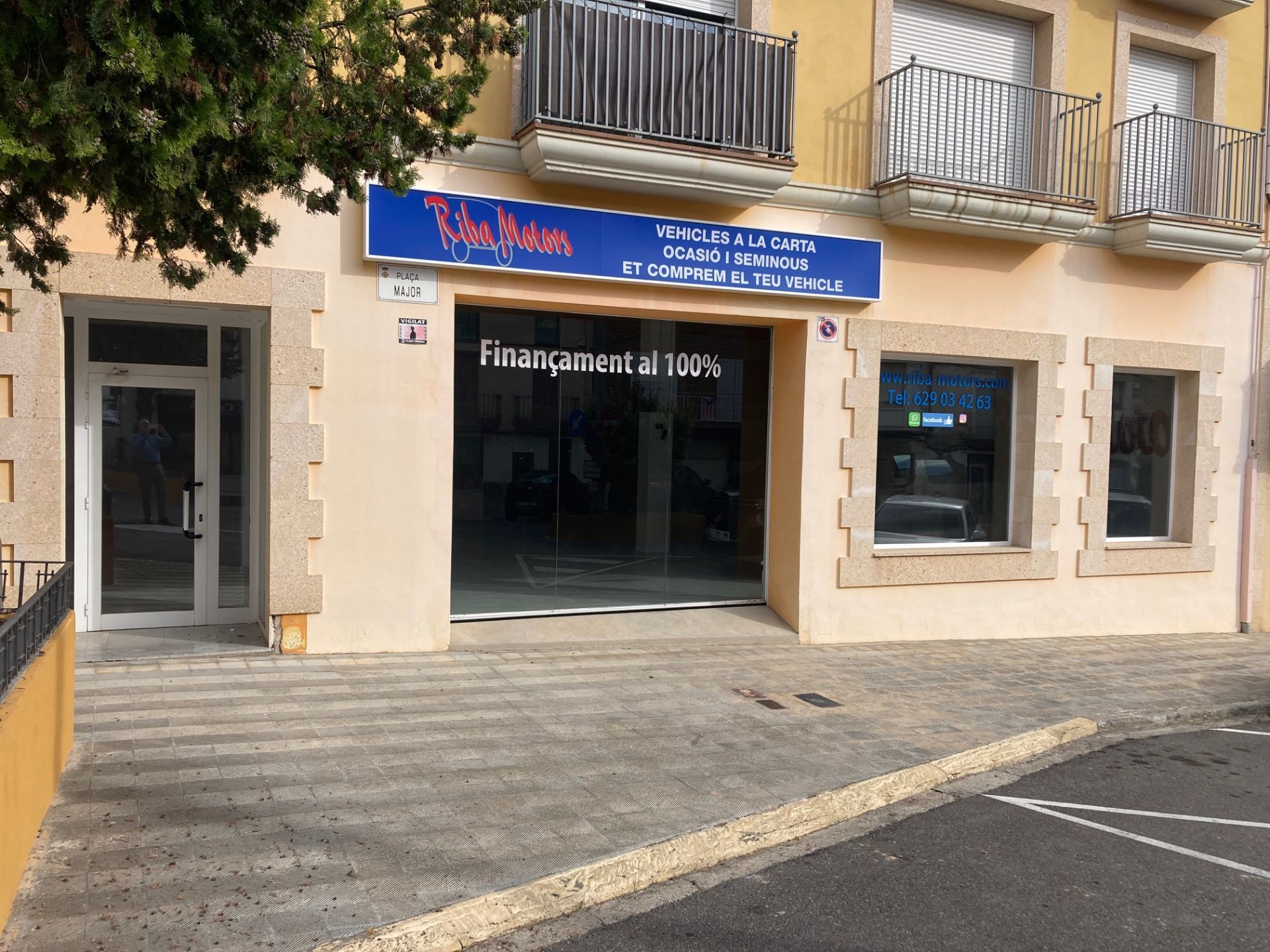 Local de lloguer en Bell-lloc d'Urgell