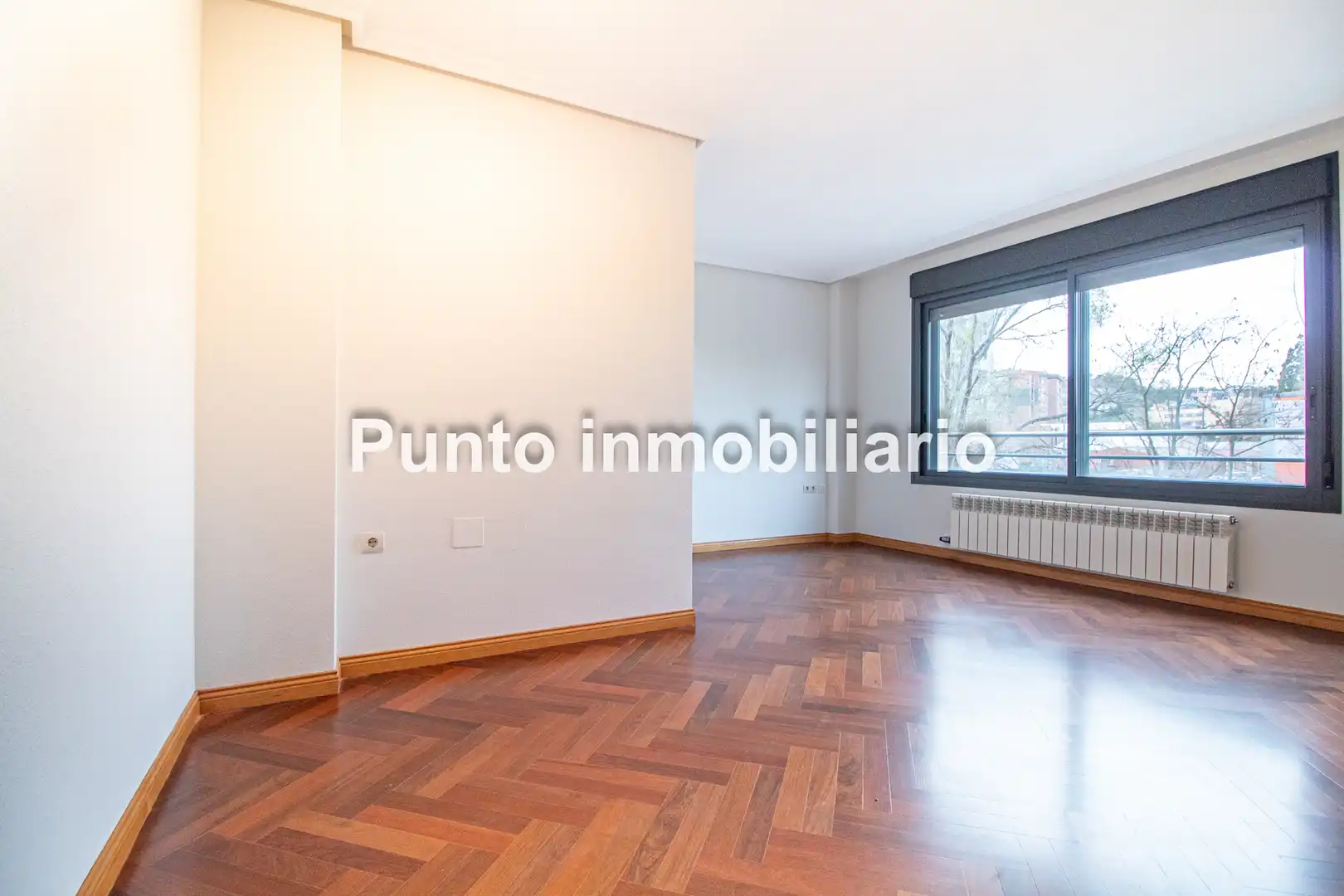 Living room of Flat for rent in Valladolid  with Heating and Parquet flooring