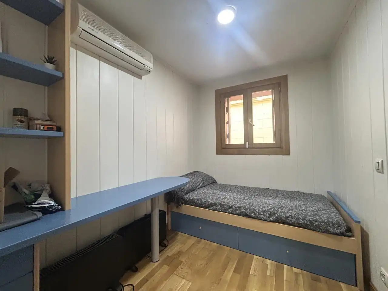 Bedroom of Flat for sale in Valtierra  with Air Conditioner, Parquet flooring and Storage room