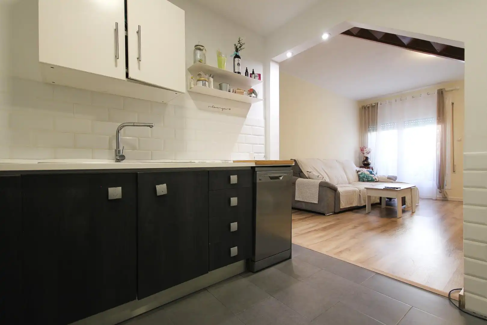 Cocina de Ático en venta en Cerdanyola del Vallès con Aire acondicionado, Calefacción y Jardín privado
