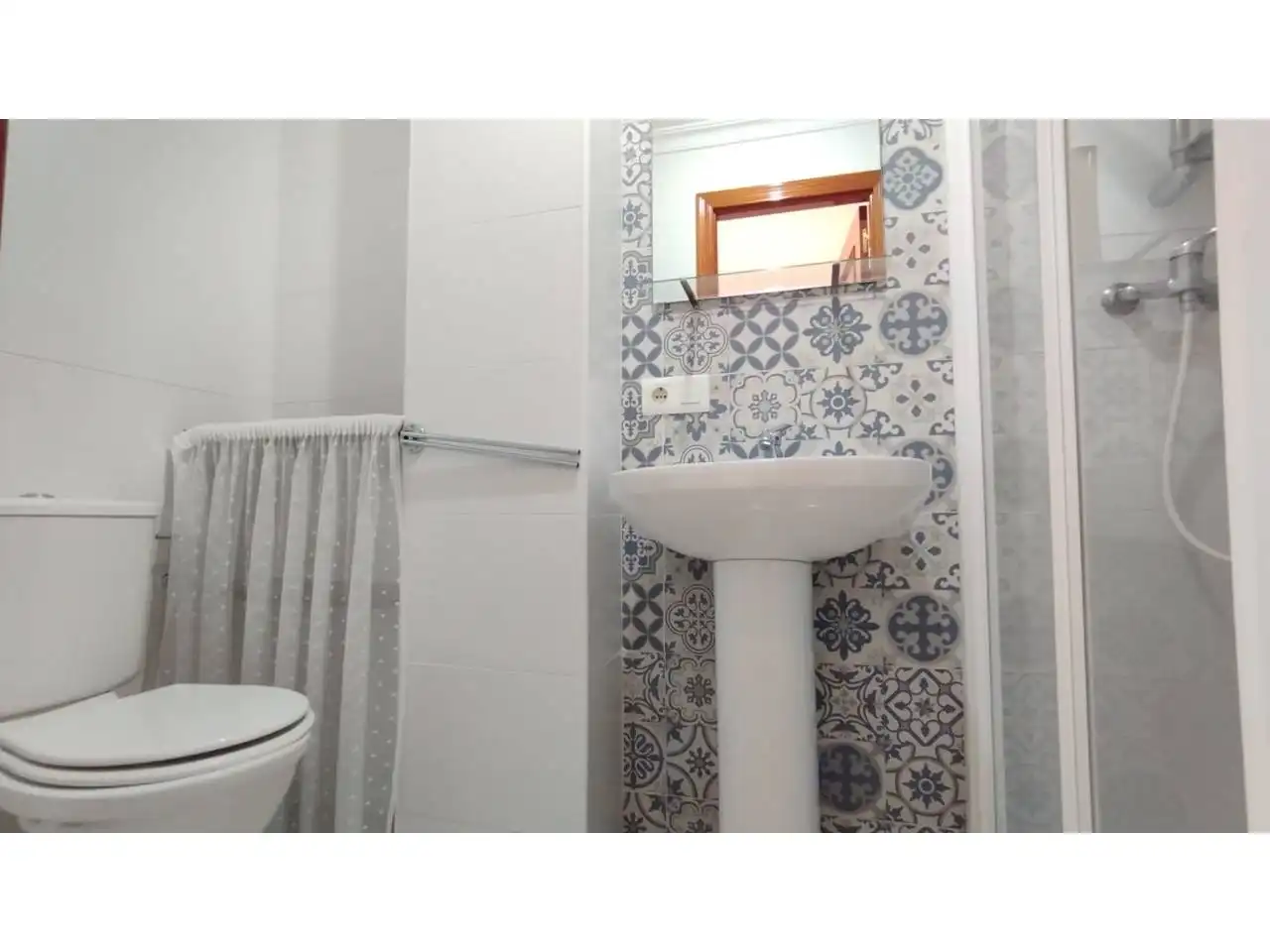 Badezimmer von Wohnung zum Verkauf in Huelva mit Klimaanlage, Heizung und Abstellraum