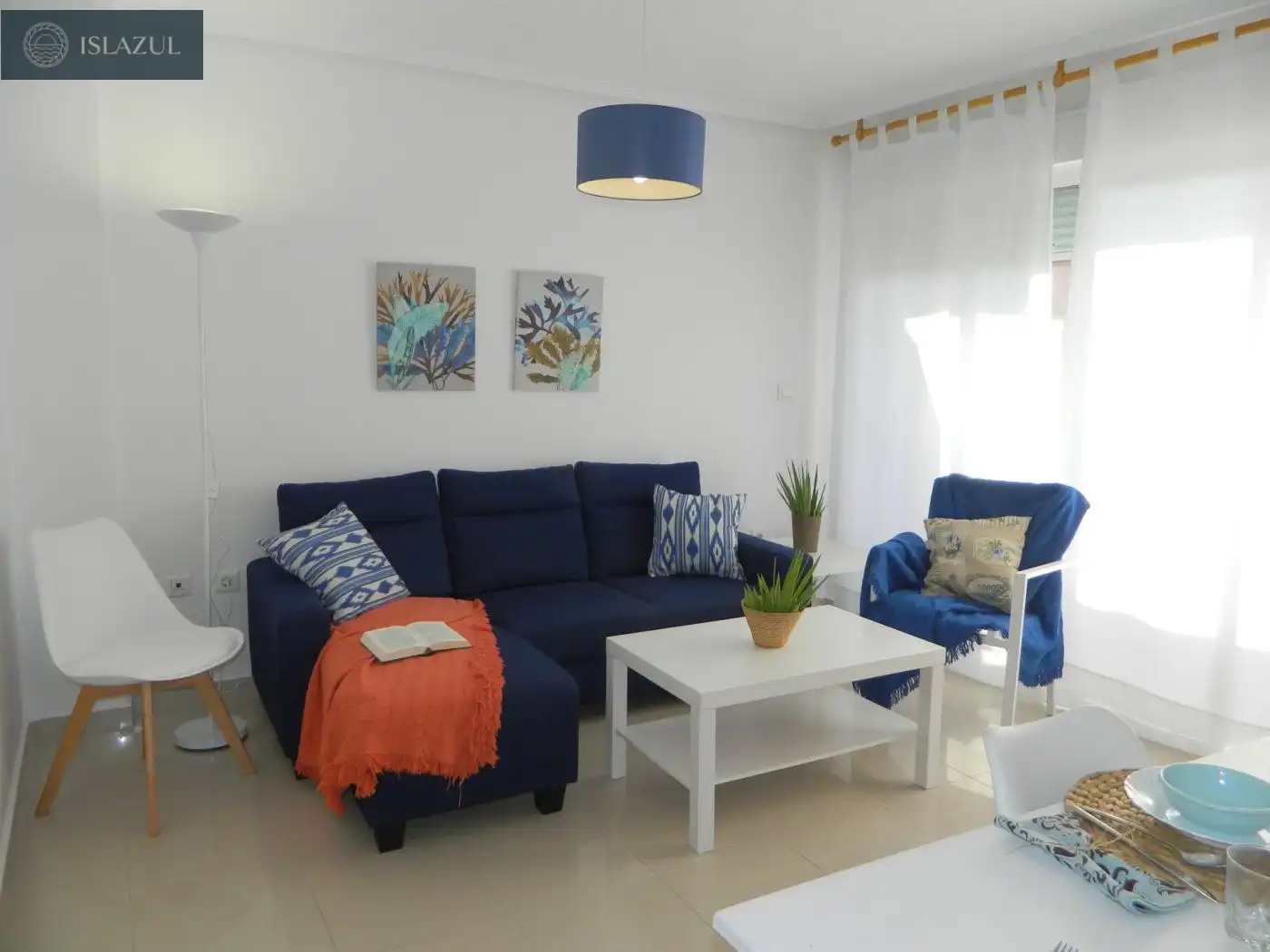Sala de estar de Dúplex de alquiler en Isla Cristina con Terraza, Balcón y Piscina comunitaria