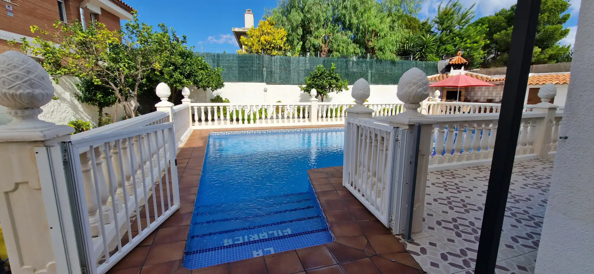 Piscina de Casa o xalet en venda en Cambrils amb Aire condicionat, Calefacció i Jardí privat