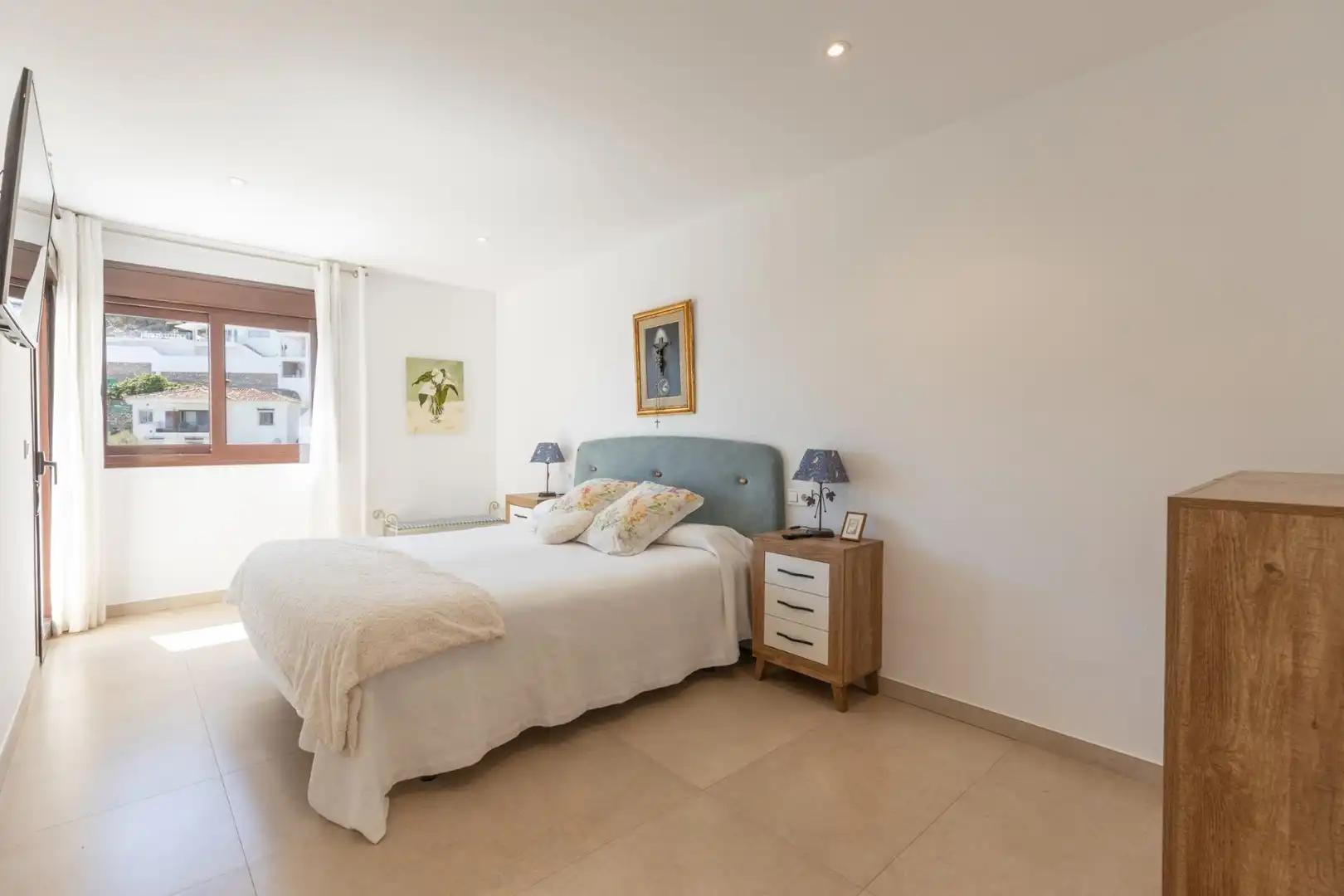 Dormitori de Casa o xalet en venda en Salobreña amb Aire condicionat, Jardí privat i Piscina