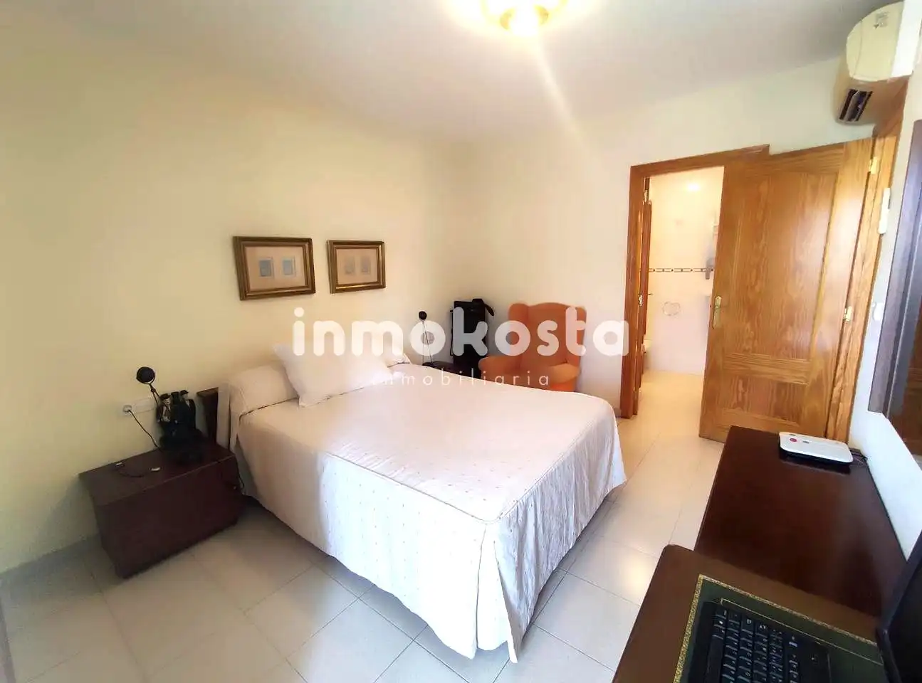 Bedroom of Flat for sale in L'Alfàs del Pi  with Air Conditioner, Terrace and Community pool