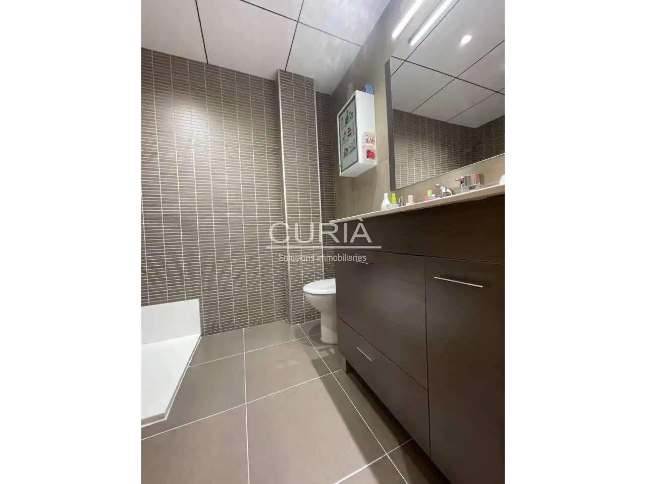 Bathroom of Flat for sale in Lleida  with Air Conditioner, Heating and Parquet flooring