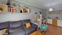 Living room of Flat for sale in San Vicente del Raspeig / Sant Vicent del Raspeig  with Storage room, Furnished and Oven
