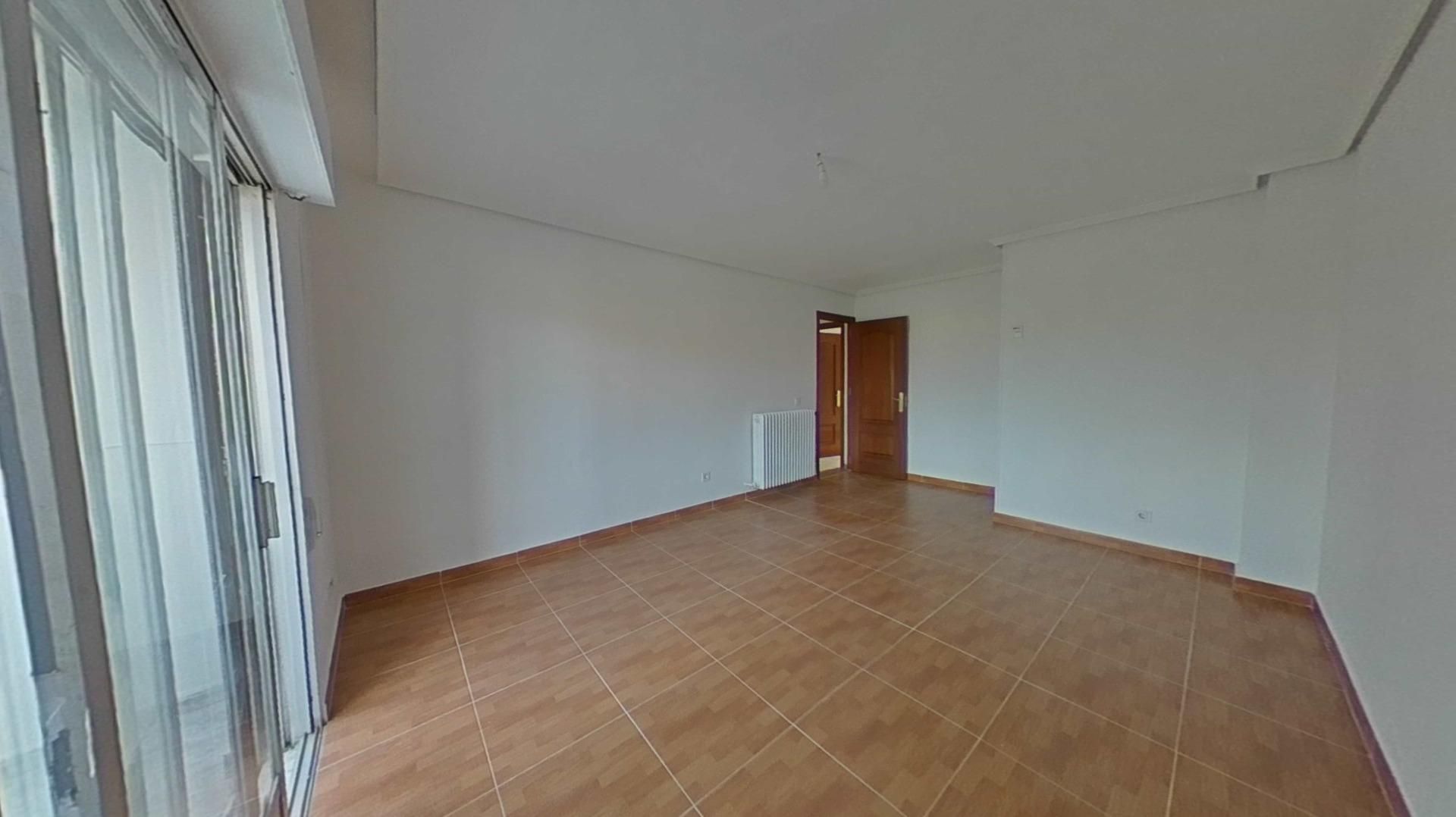 Sala d'estar de Pis en venda en  Madrid Capital amb Parquet