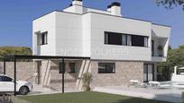 Exterior view of Single-family semi-detached for sale in Pozuelo de Alarcón  with Heating, Private garden and Swimming Pool