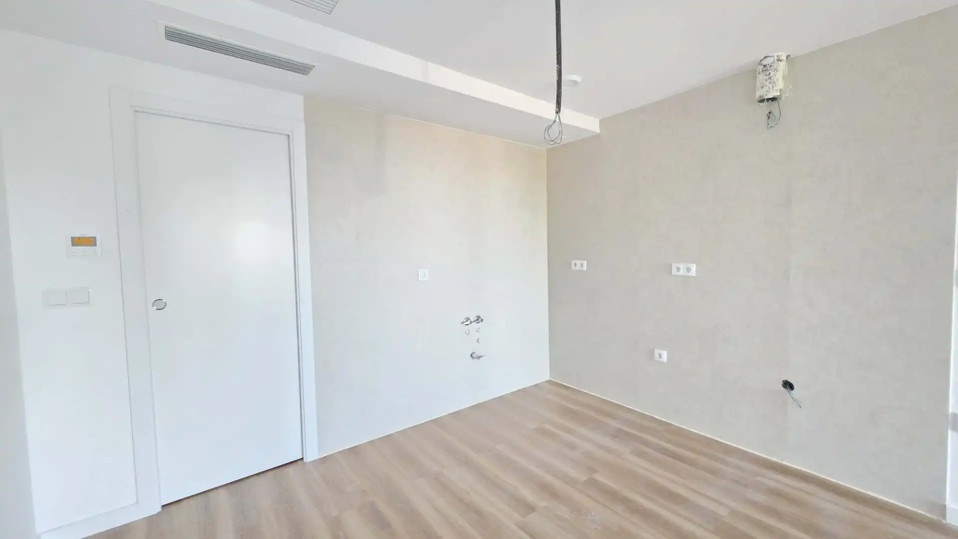 Piso con terraza en venta en Calle Juanito Valderrama, imagen 6