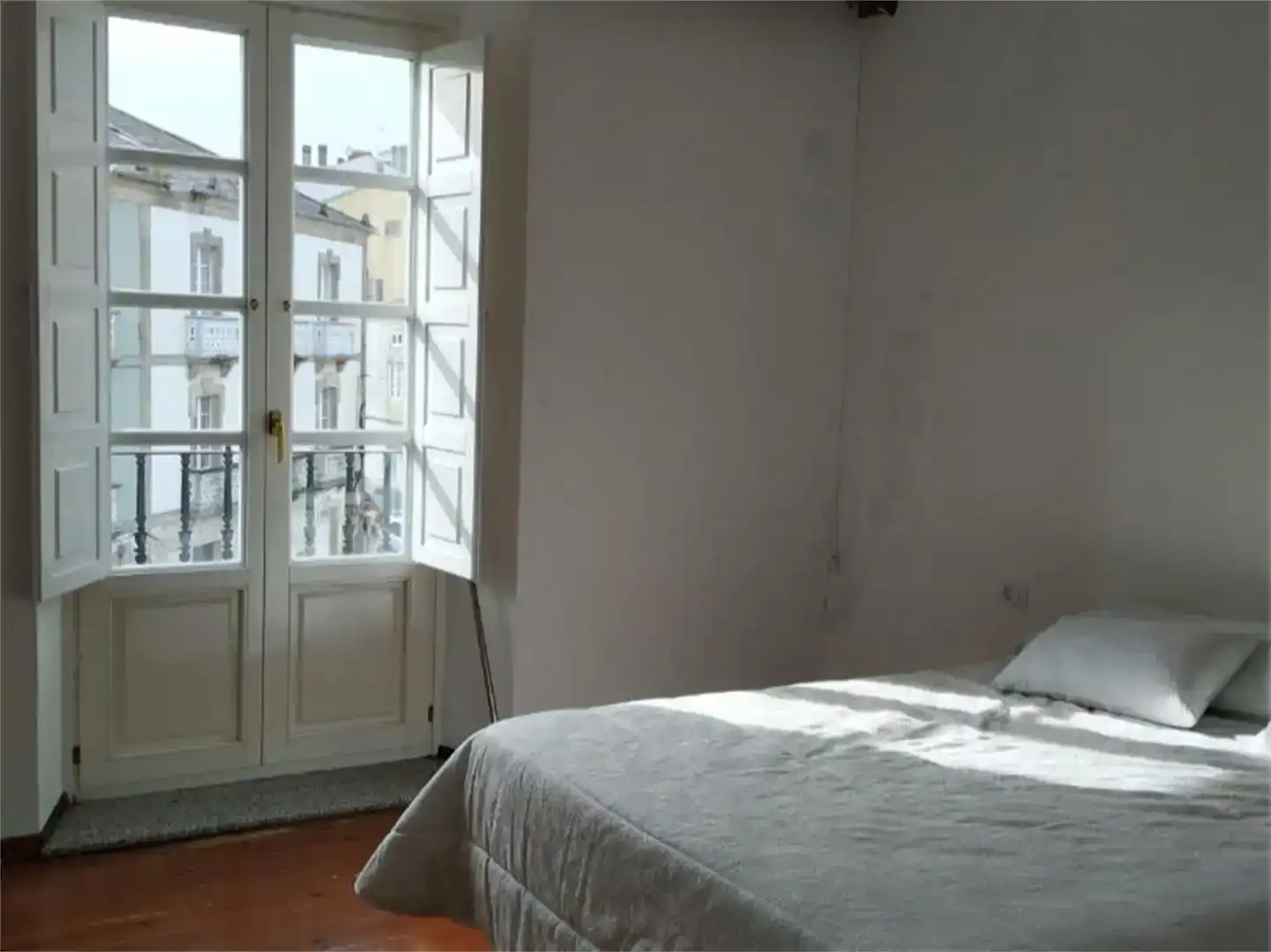 Habitación de Casa o chalet en venta en O Valadouro   con Balcón