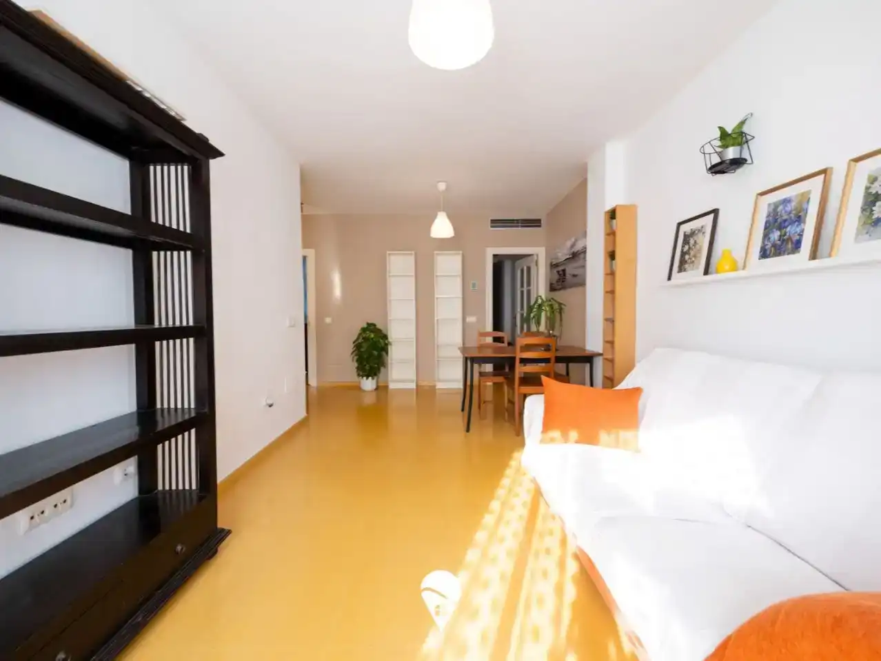 Piso en venta en Roquetas de Mar con Amueblado y Balcón